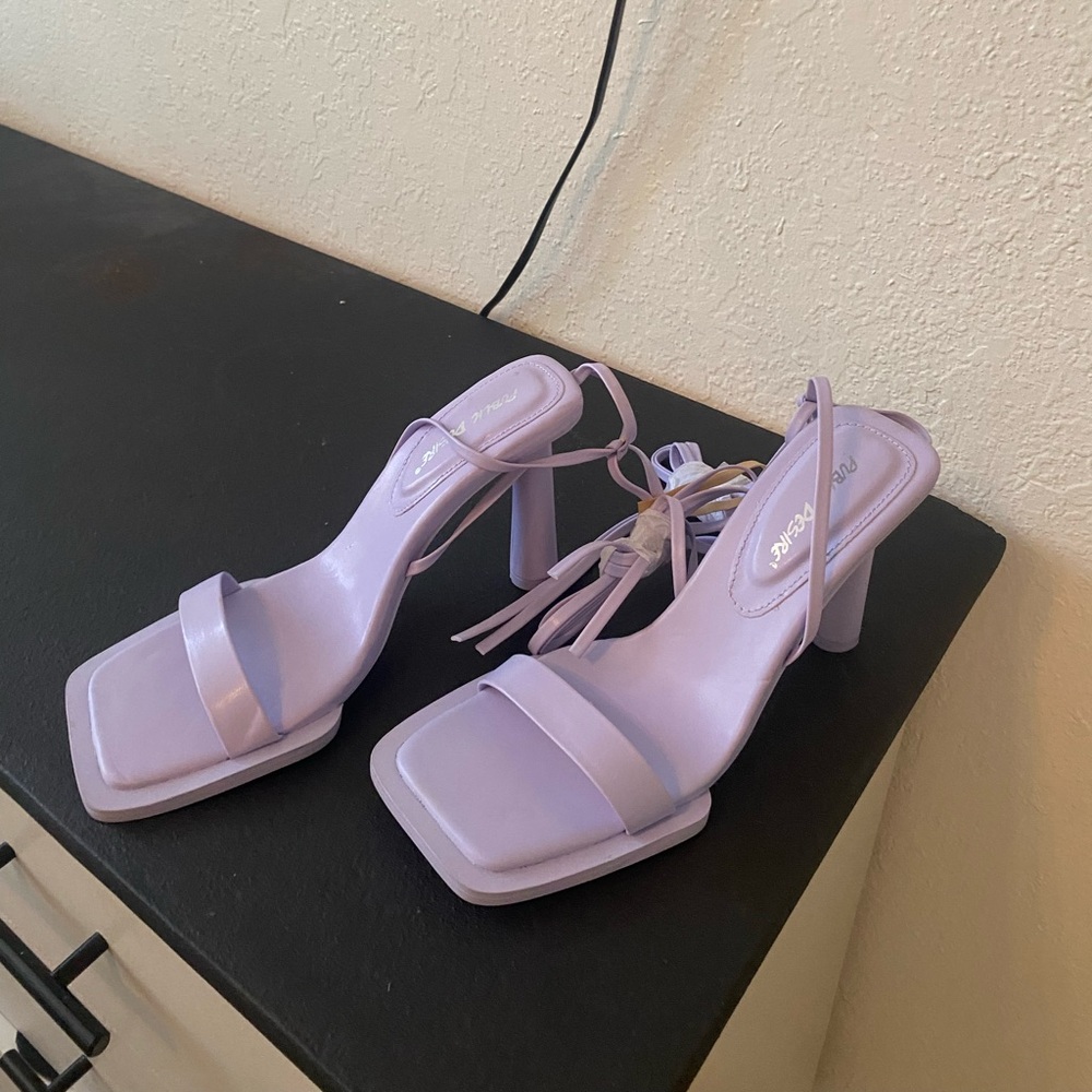 heels - Picture 2 of 2